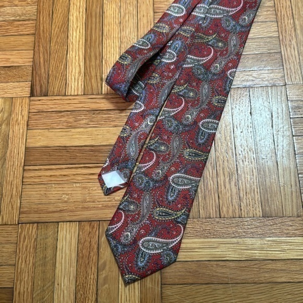Paco rabanne men’s neck tie,‎ red/ yellow/ grey paisley